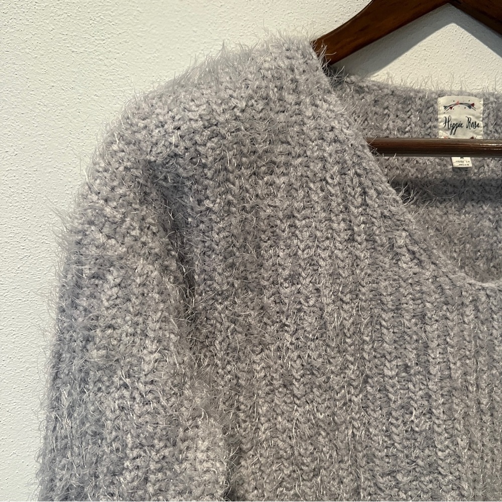 Hippie Rose V Neck Eyelash Cropped Knit Sweater Size Juniors Medium - Picture 3 of 8